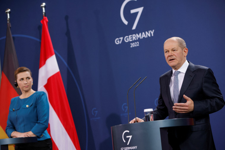 קנצלר גרמניה וראש ממשלת דנמרק (צילום: Michele Tantussi/Pool via REUTERS)