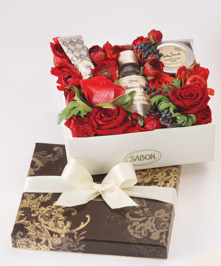 Valentine's soap packages (Photo: Ronen Magen)