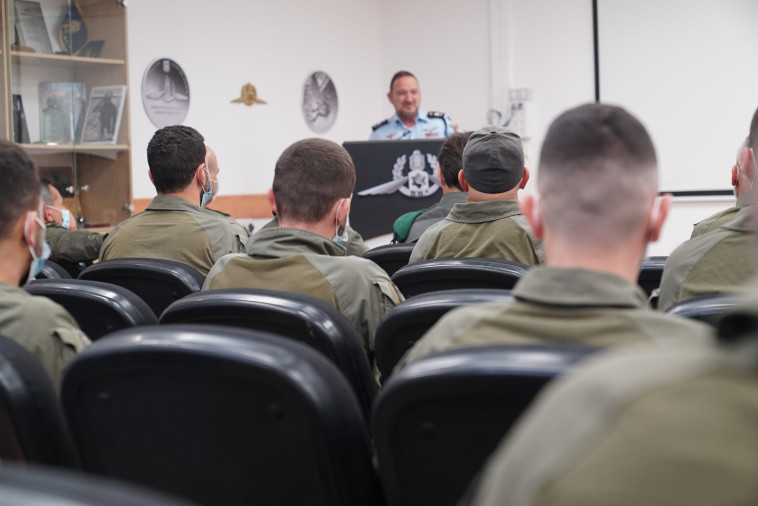 המפכ''ל יעקב שבתאי נפגש עם לוחמי הימ''מ