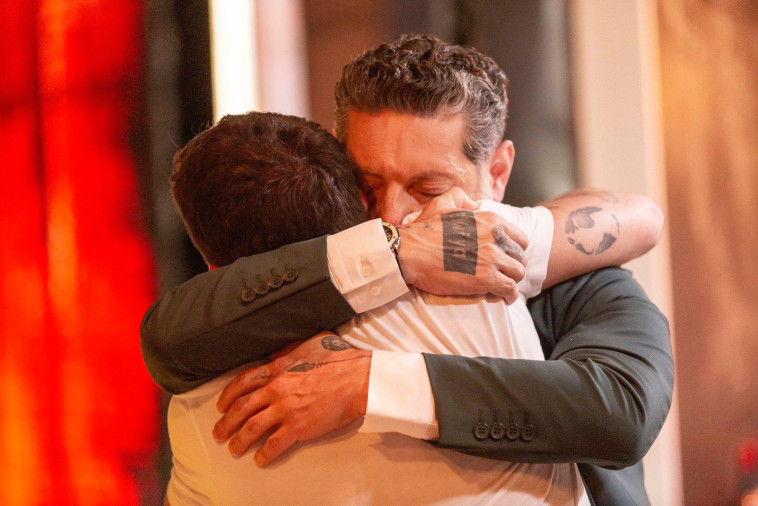 אסף גרניט מחבק את עידן בושארי