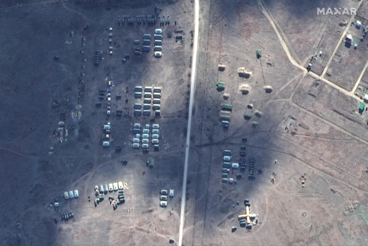 תמונת לוויין המציגה את היערכות הצבא הרוסי בחצי האי קרים (צילום: 2022 Maxar Technologies/Handout via REUTERS)