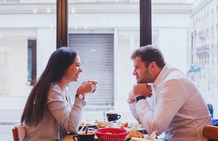 דייט, אילוסטרציה