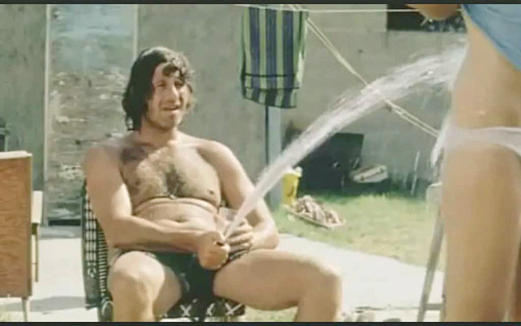 אורי זוהר ב''מציצים''