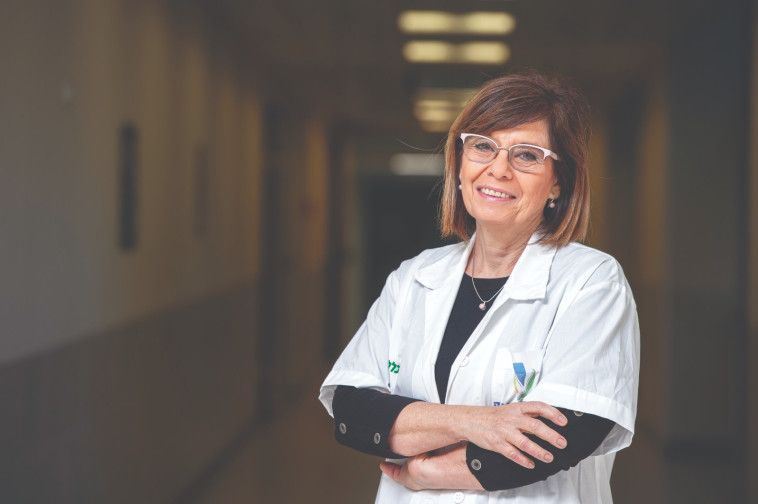 ד''ר ביביאנה חזן, חוקרת ומנהלת היחידה למחלות זיהומיות במרכז הרפואי ''העמק'' (צילום: המרכז הרפואי העמק)