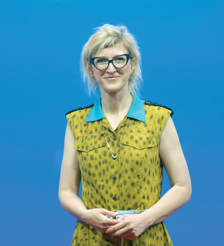 הבמאית יסמילה זבניץ'