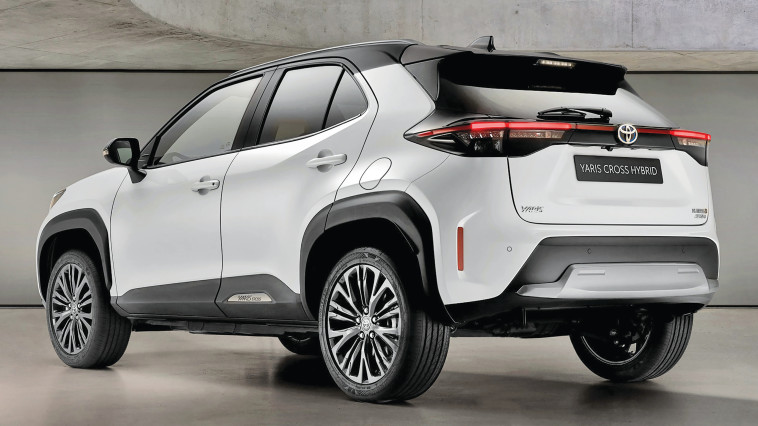 טויוטה יאריס קרוס