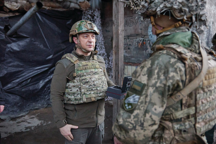 זלנסקי נערך לקרב באוקראינה (צילום: רויטרס)
