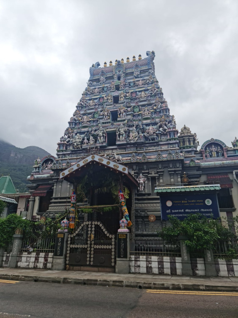 המקדש ההינדי בעיר ויקטוריה בסיישל