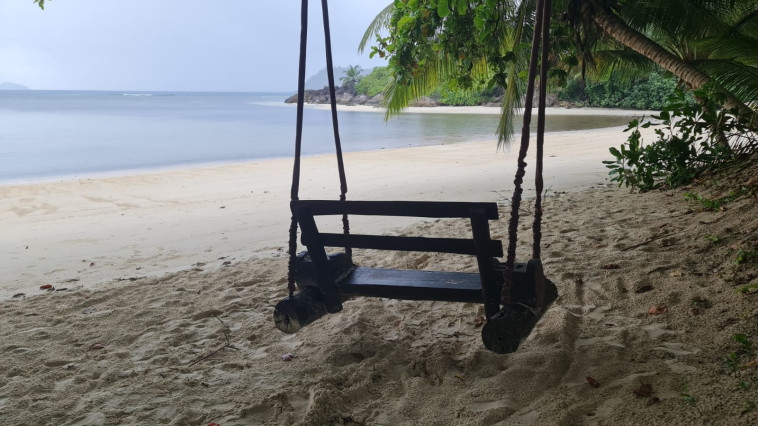 חוף במלון היוקרה ''אפיליה'', סיישל 