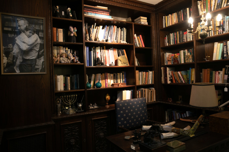 העתק סלון ביתו של יצחק רבין 