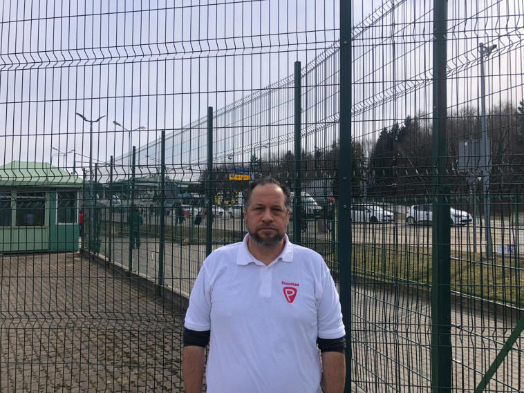 אריאל קזניץ