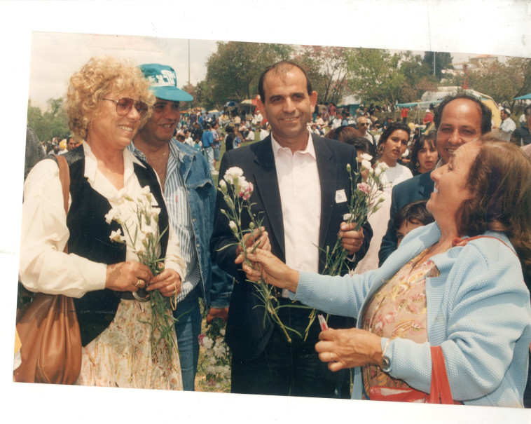 רן כהן עם שולמית אלוני, 1992 (צילום: פלאש 90)