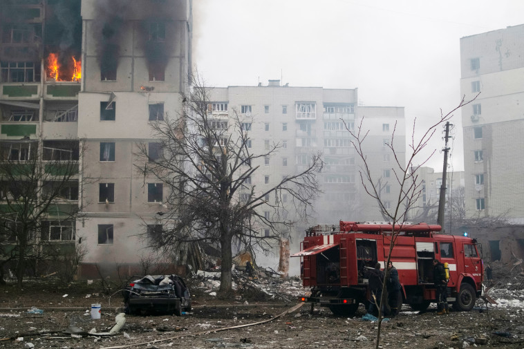 נזק מהפצצה רוסית בצ'רניהיב, אוקראינה (צילום: REUTERS/Viacheslav Ratynskyi)