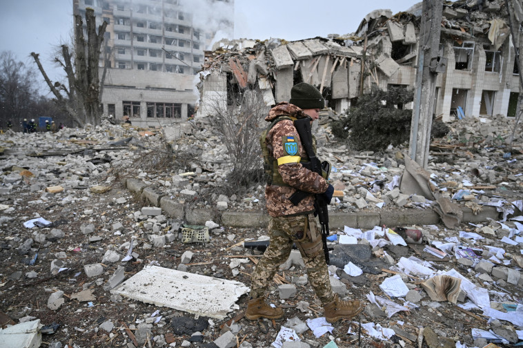 נזק מהפצצה רוסית בז'יטומיר, אוקראינה (צילום: REUTERS/Maksim Levin)