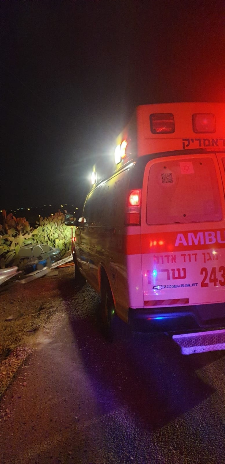 אמבולנס מד''א בזירה 