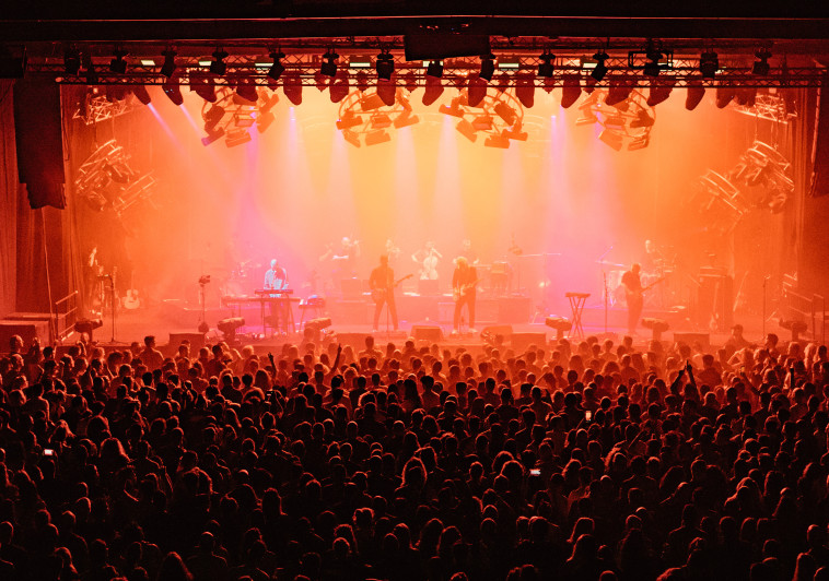 אלפים הגיעו לראות את שני היוצרים המוכשרים, ובצדק