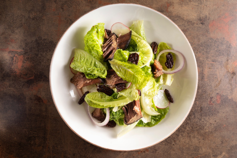 סלט על בסיס פטריות של מסעדת באשערט