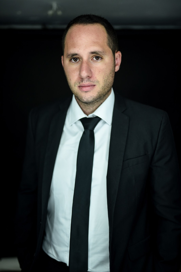 עו''ד אביב מזרחי 