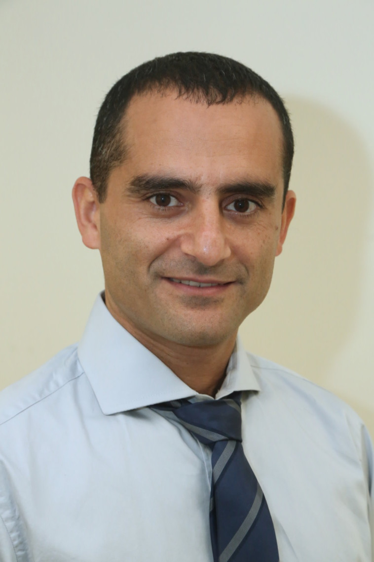 ד''ר עובד דניאל