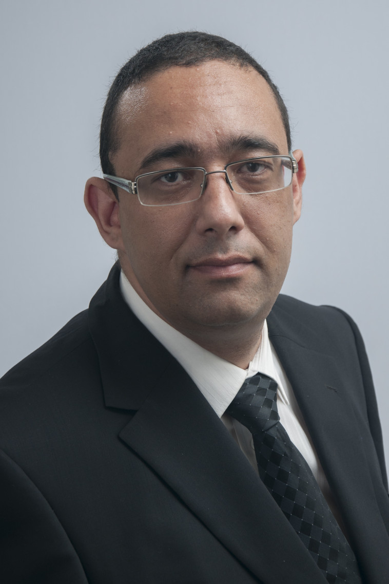 עורך הדין צפריר טל