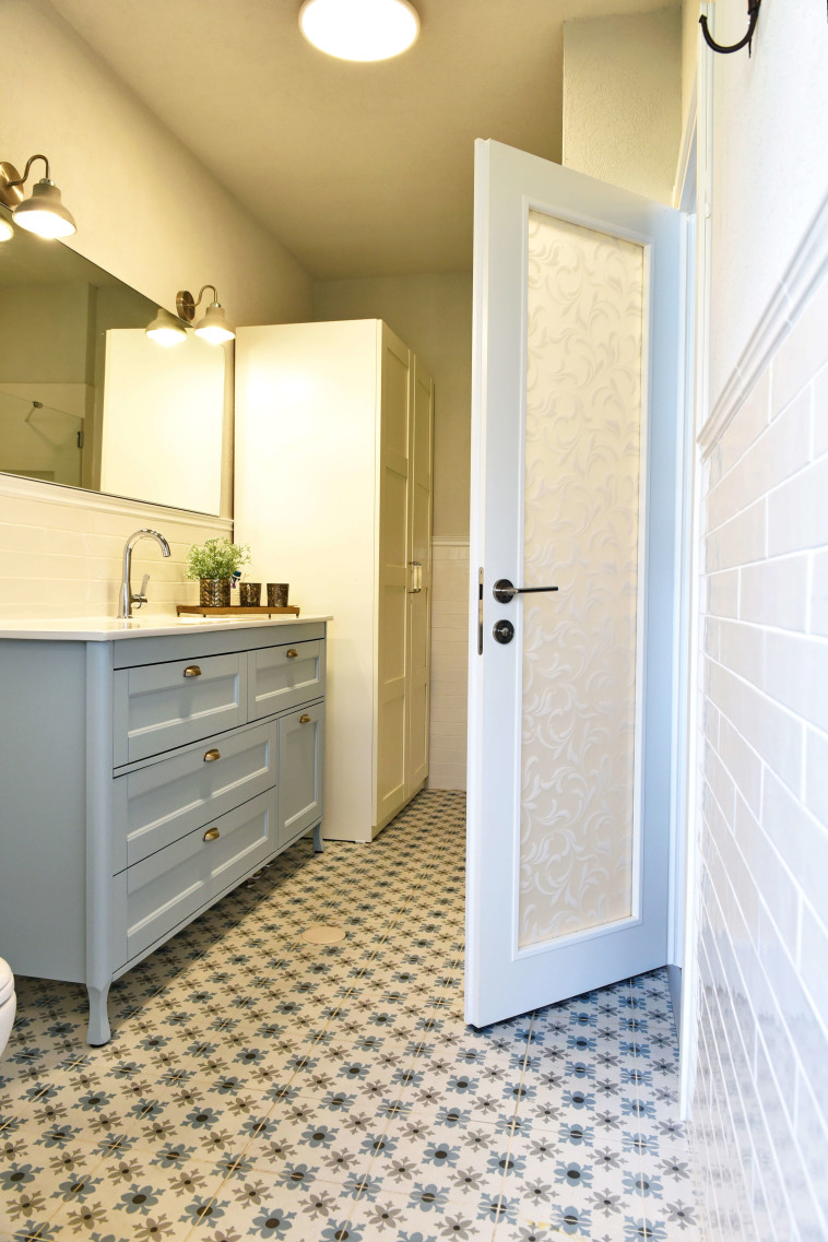 דלתות עמידות למים ולחות מסדרת AQUA DOOR, דלתות חמדיה