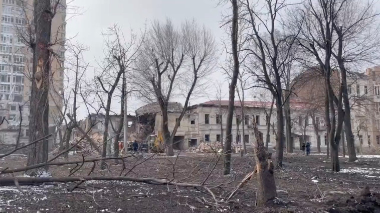 נזקי התקיפה הרוסית בחרקוב, אוקראינה (צילום: Twitter/Maria Avdeeva via REUTERS)