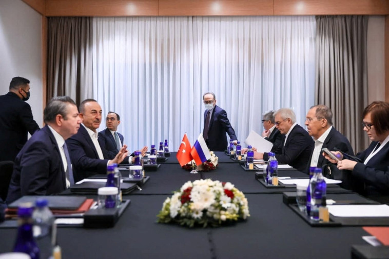 פגישת שרי החוץ של רוסיה ואוקראינה בטורקיה