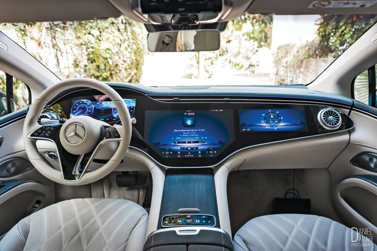 פנים רכב מרצדס