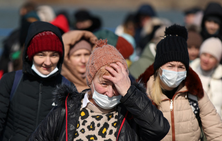 פליטים מאוקראינה במעבר הגבול עם רומניה
