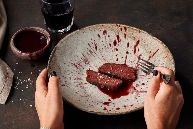 רידיפיין מיט במשתה פורים