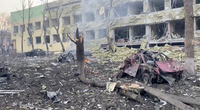 Damage from Russian bomb in Mariupol, Ukraine (Photo: Reuters)