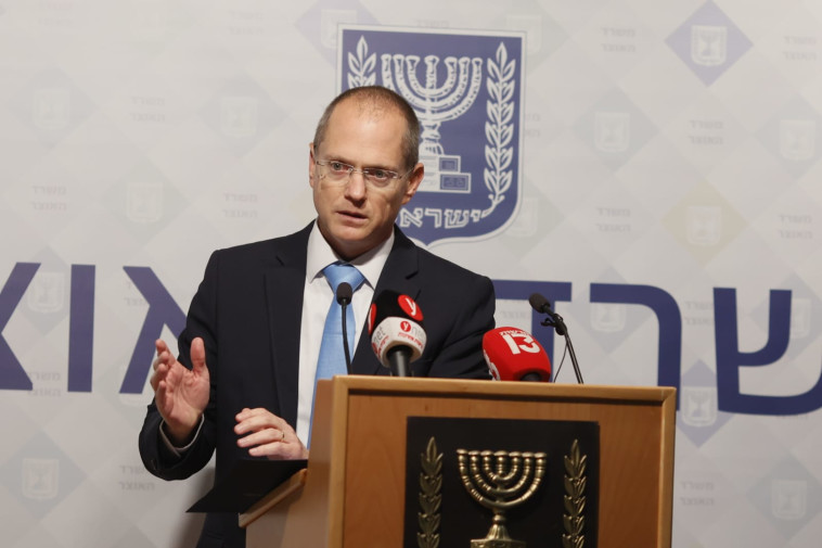 שר החקלאות עודד פורר