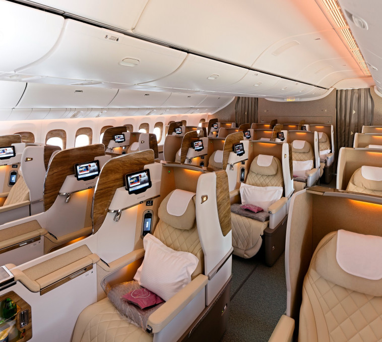 מטוס של חברת התעופה אמירייטס (צילום: יח''צ Emirates)