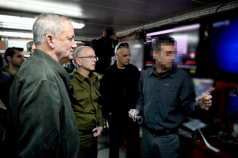 בני גנץ ברפאל