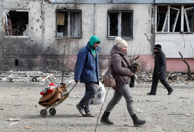 פליטים במריופול, אוקראינה