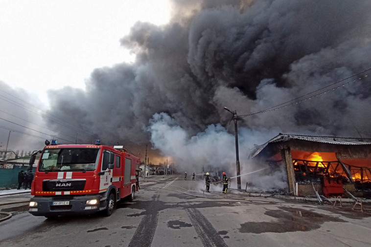 נזק מהפגזה רוסית בחרקוב, אוקראינה (צילום: רויטרס)