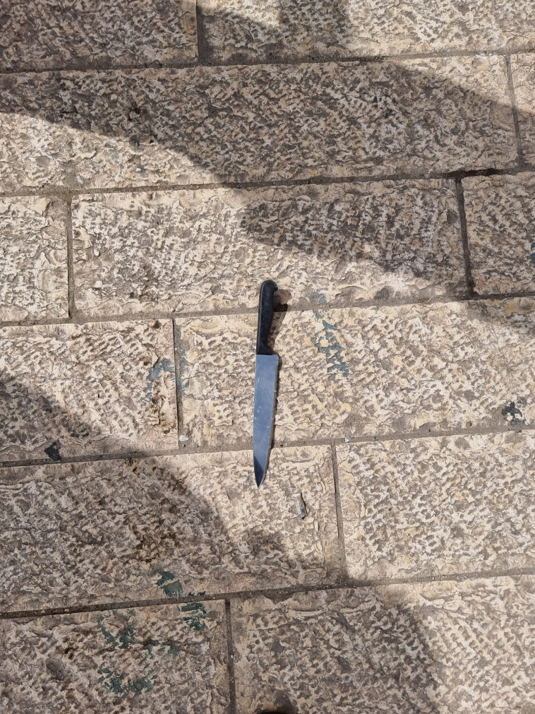 הסכין מפיגוע הדקירה בירושלים (צילום: דוברות המשטרה)