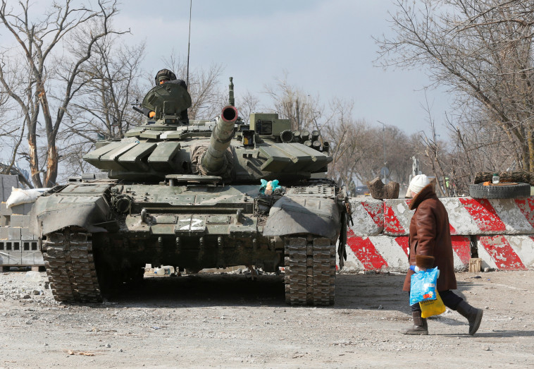 כוחות פרו-רוסים במריופול (צילום:  REUTERS/Alexander Ermochenko)
