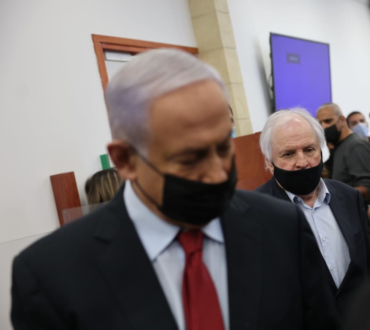 בנימין נתניהו ושאול אלוביץ' באולם הדיונים