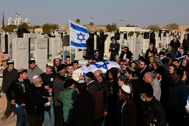 הלווית מנחם יחזקאל