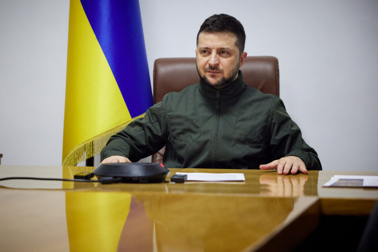 וולודימיר זלנסקי (צילום:  Ukrainian Presidential Press Service/Handout via REUTERS )