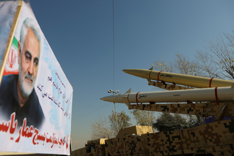 תערוכת טילים באיראן (צילום: WANA (West Asia News Agency) via REUTERS)