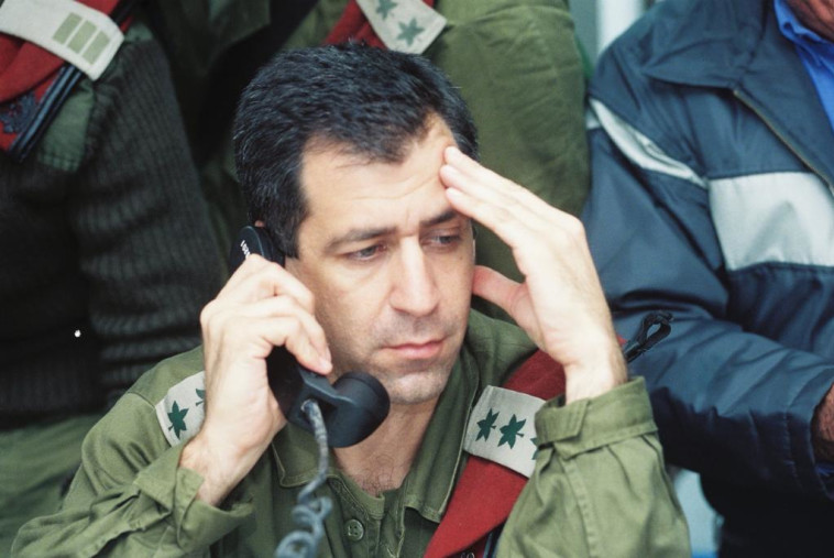 מח''ט הצנחנים במבצע ''חומת מגן'', אל''מ אביב כוכבי