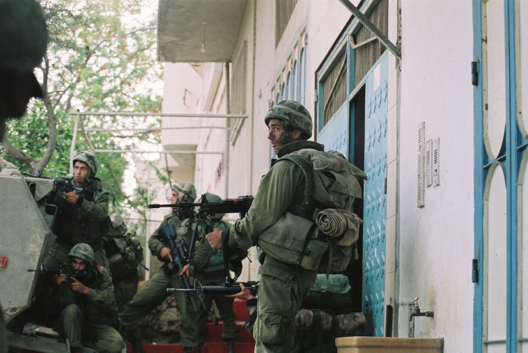 חיילי צה''ל במבצע ''חומת מגן''