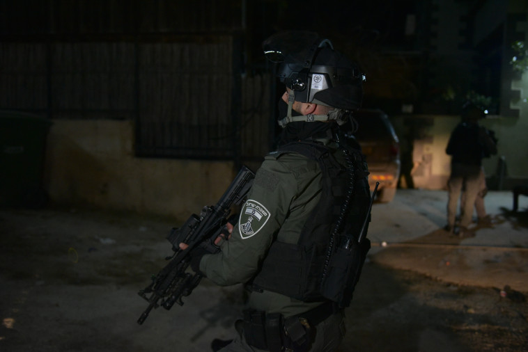פעילות המשטרה בוואדי ערה (צילום: דוברות המשטרה)