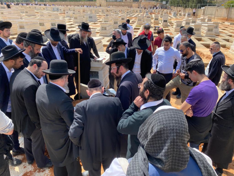 הלווית יעקב שלום