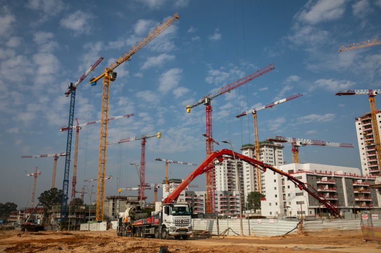 אתר בנייה בבאר יעקב