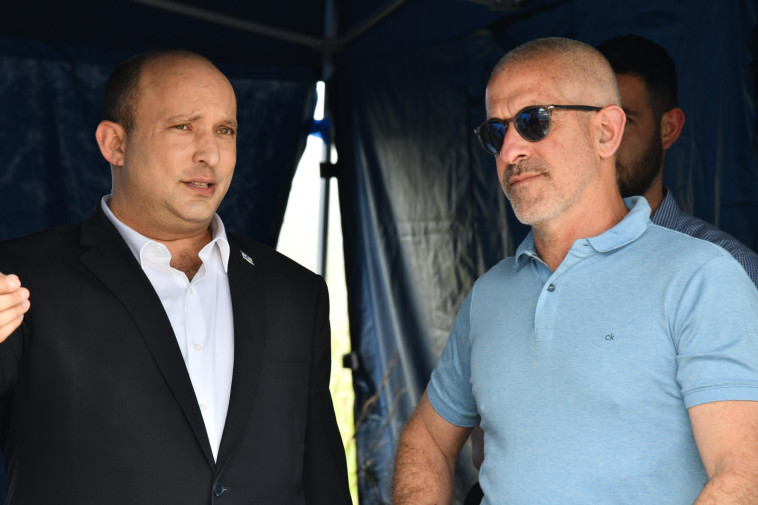 רונן בר, נפתלי בנט