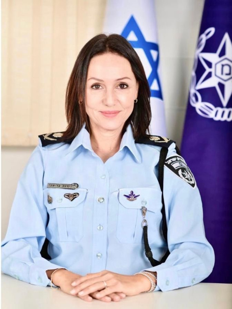 ניצב סיגל בר צבי