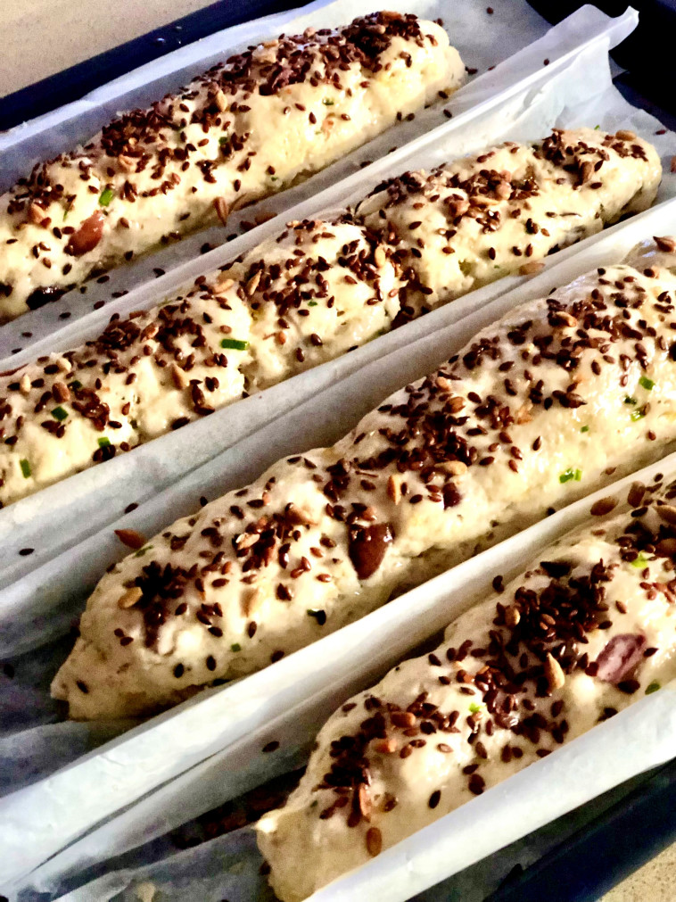 לחם ביתי נטול גלוטן בטעמים